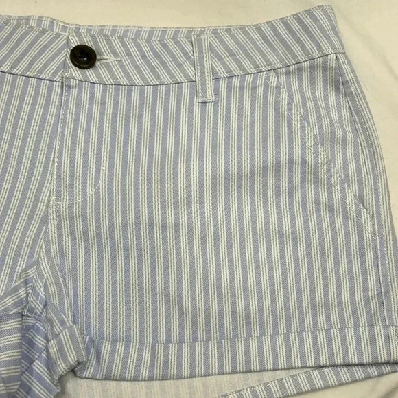 So Juniors Blue Striped Shorts Size 11 - Picture 3 of 5